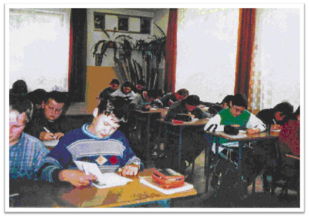 Fot. 23. Uczniowie w czasie zajęć lekcyjnych